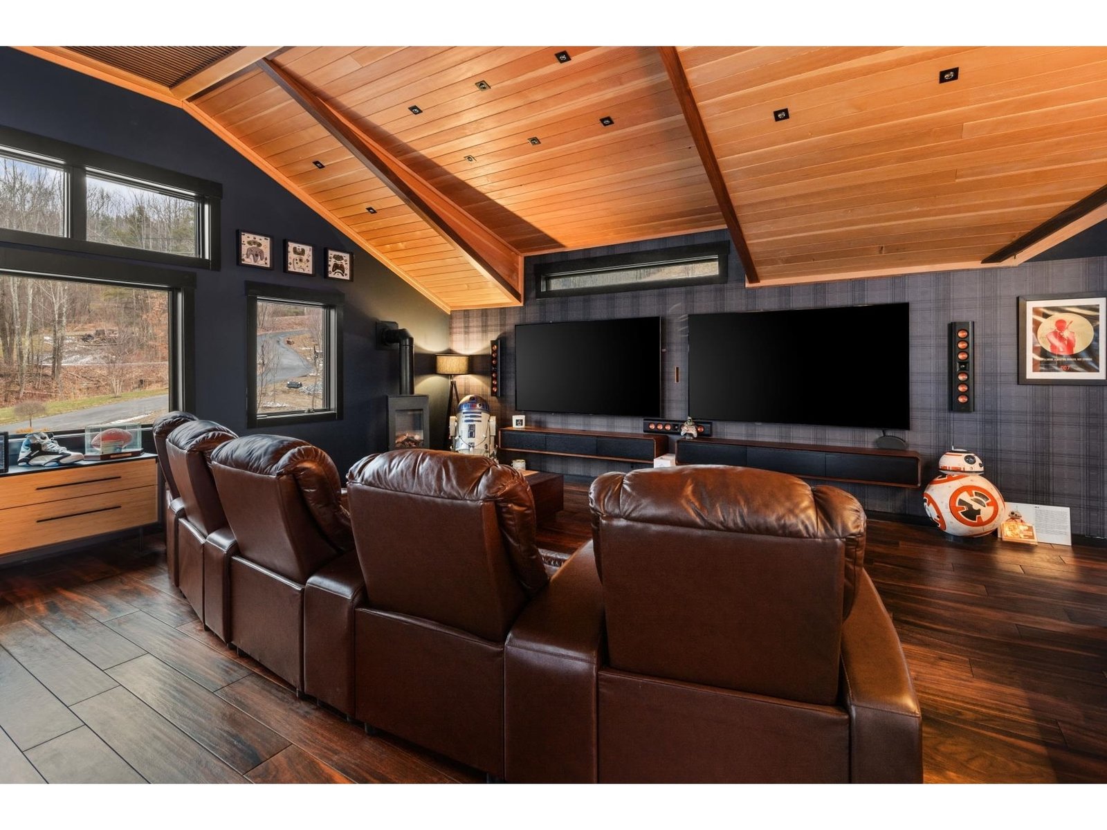 111 Lakeside Avenue