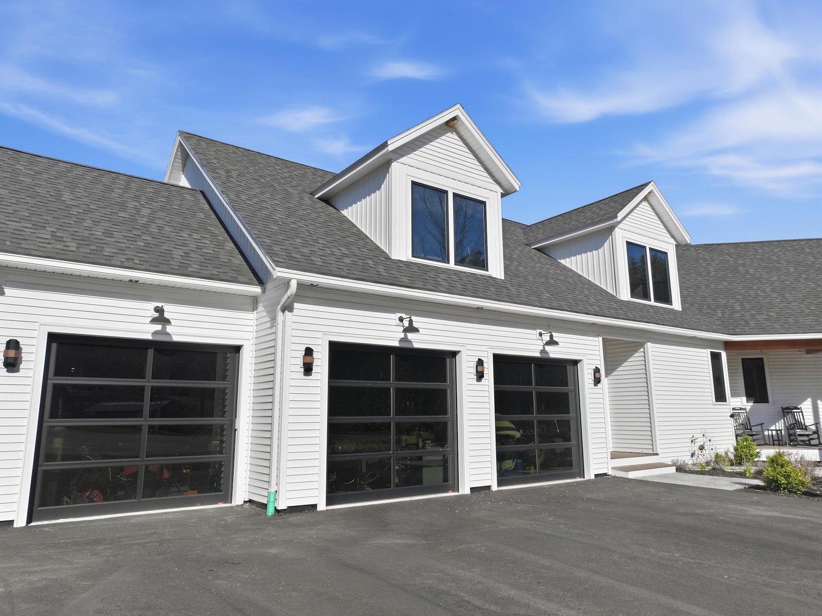 111 Lakeside Avenue