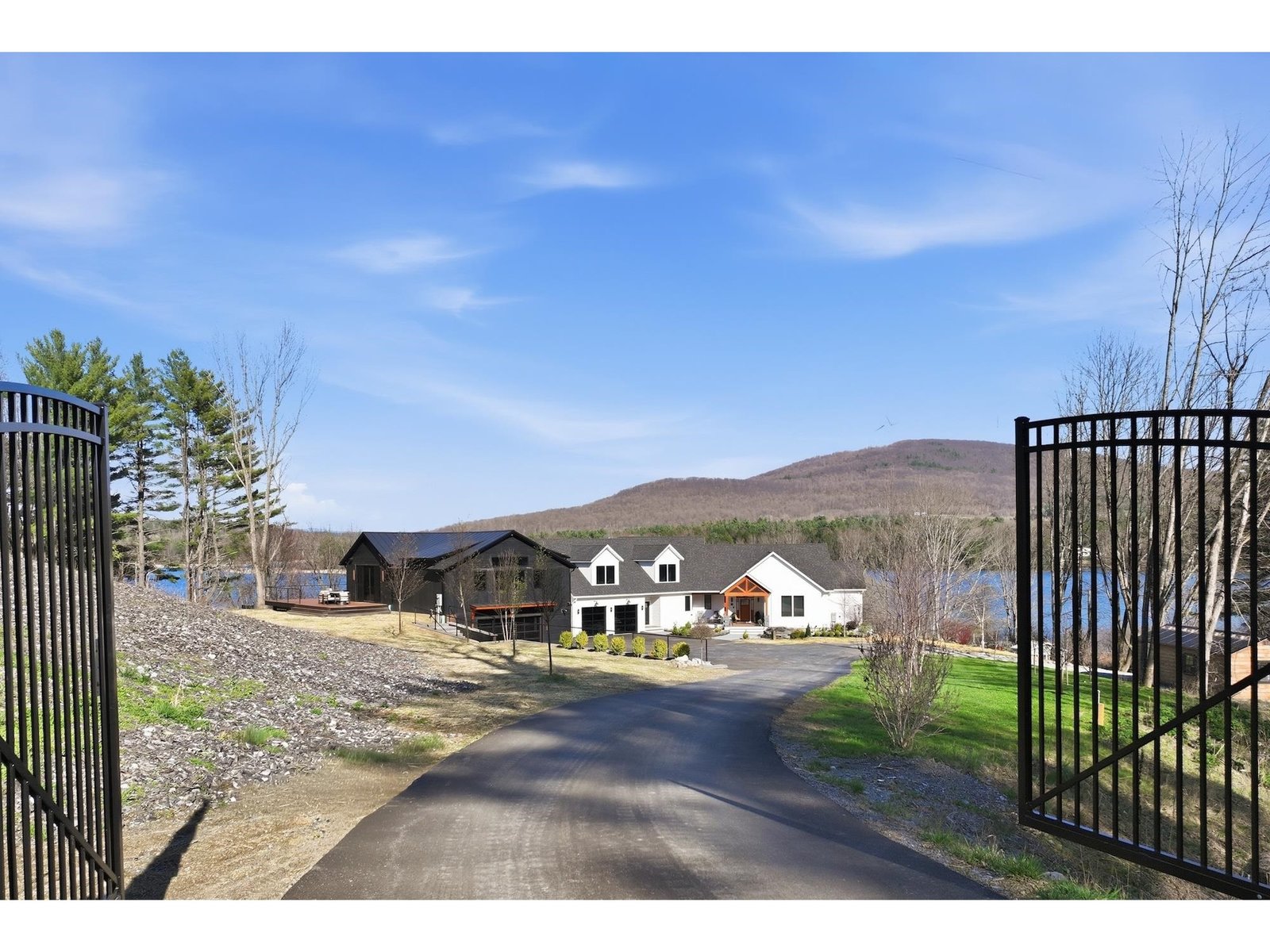 111 Lakeside Avenue