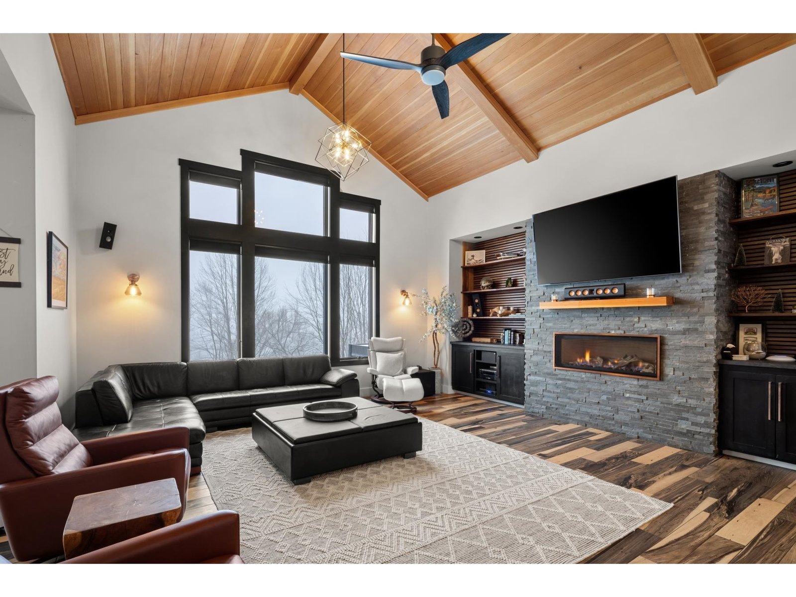 111 Lakeside Avenue