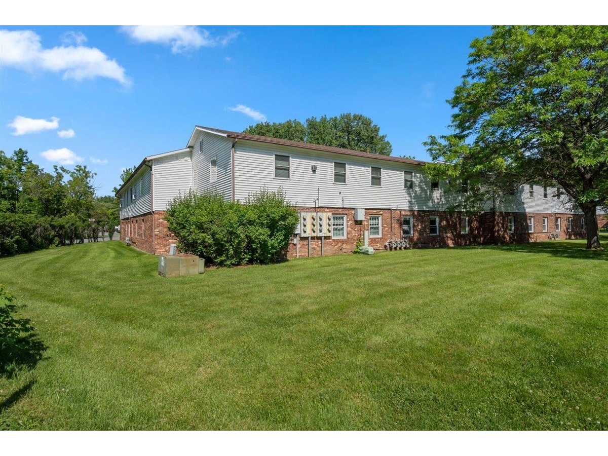 111 Sherwood Square