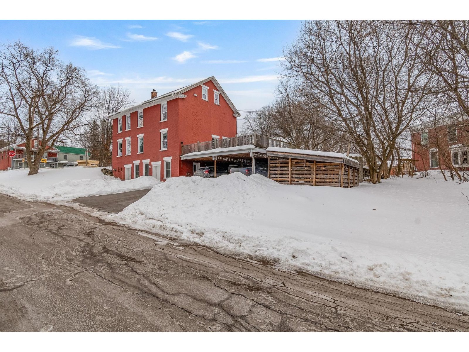 1116 Main Street