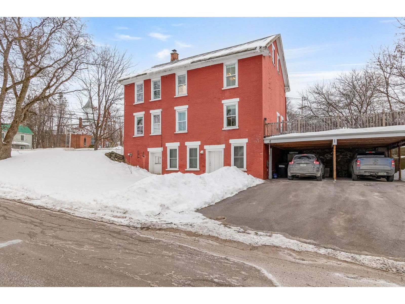 1116 Main Street