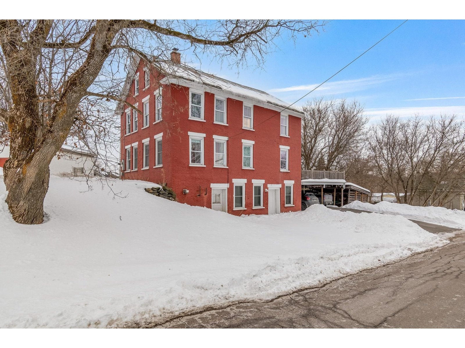1116 Main Street