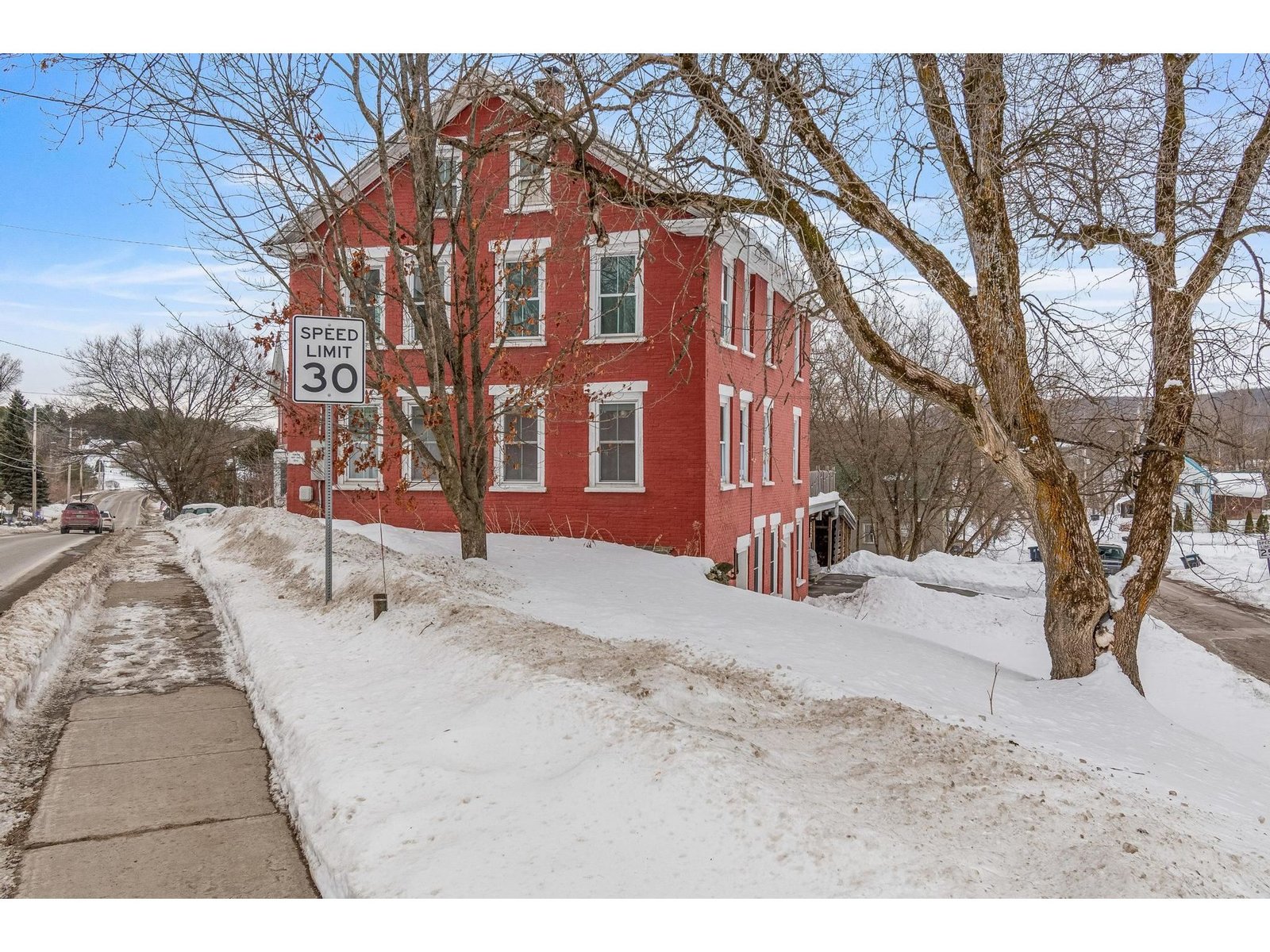 1116 Main Street