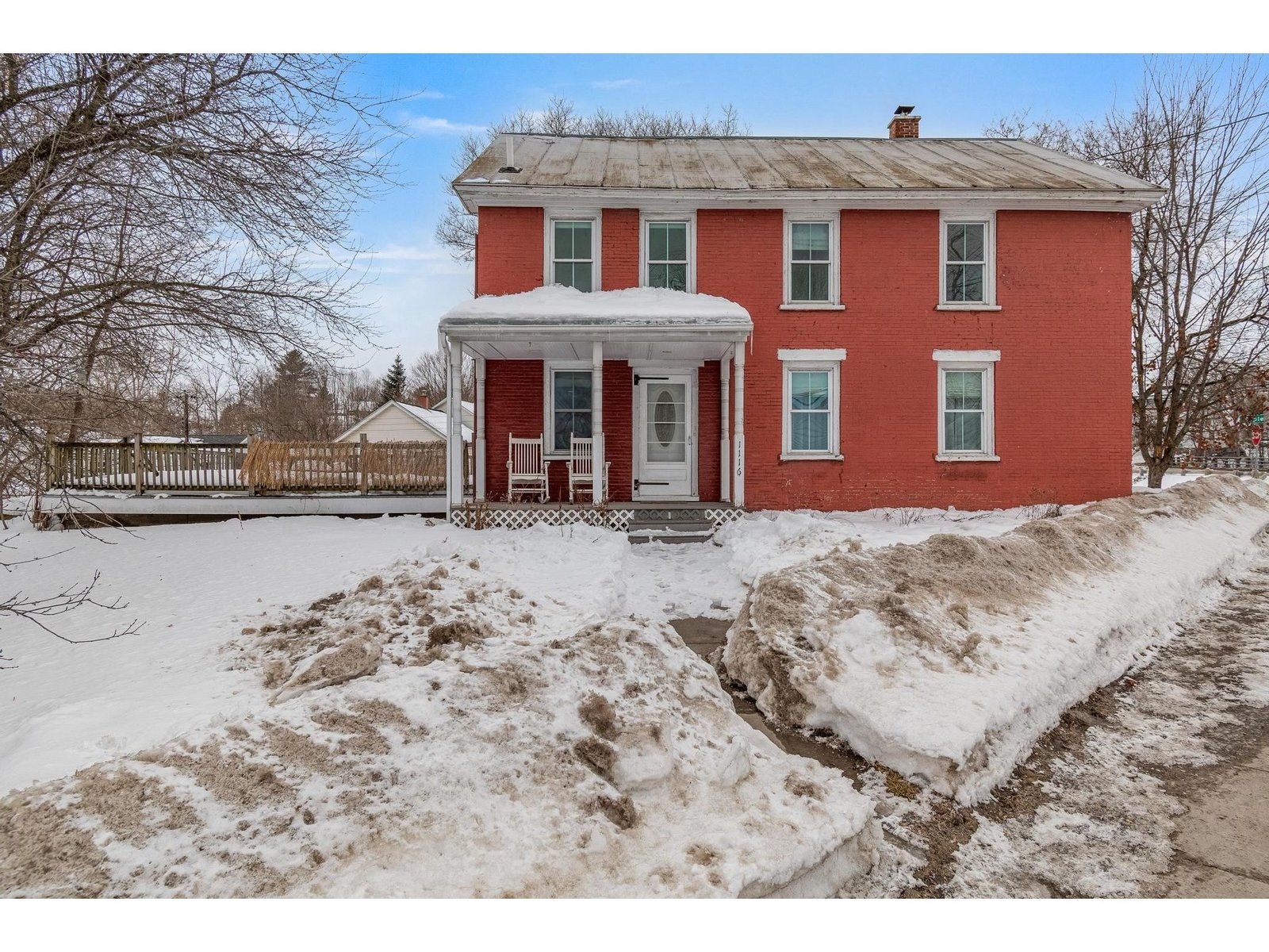 1116 Main Street