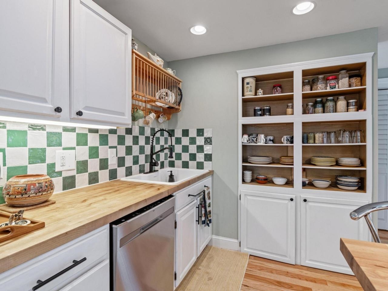 Sweet open country kitchen
