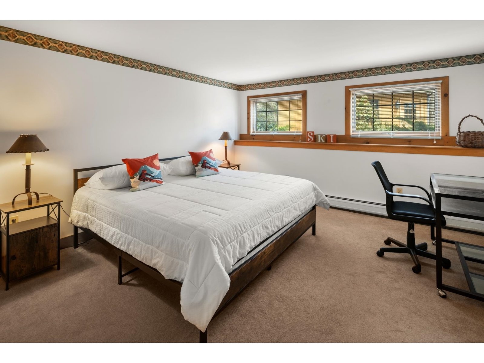 1117 Moulton Lane
