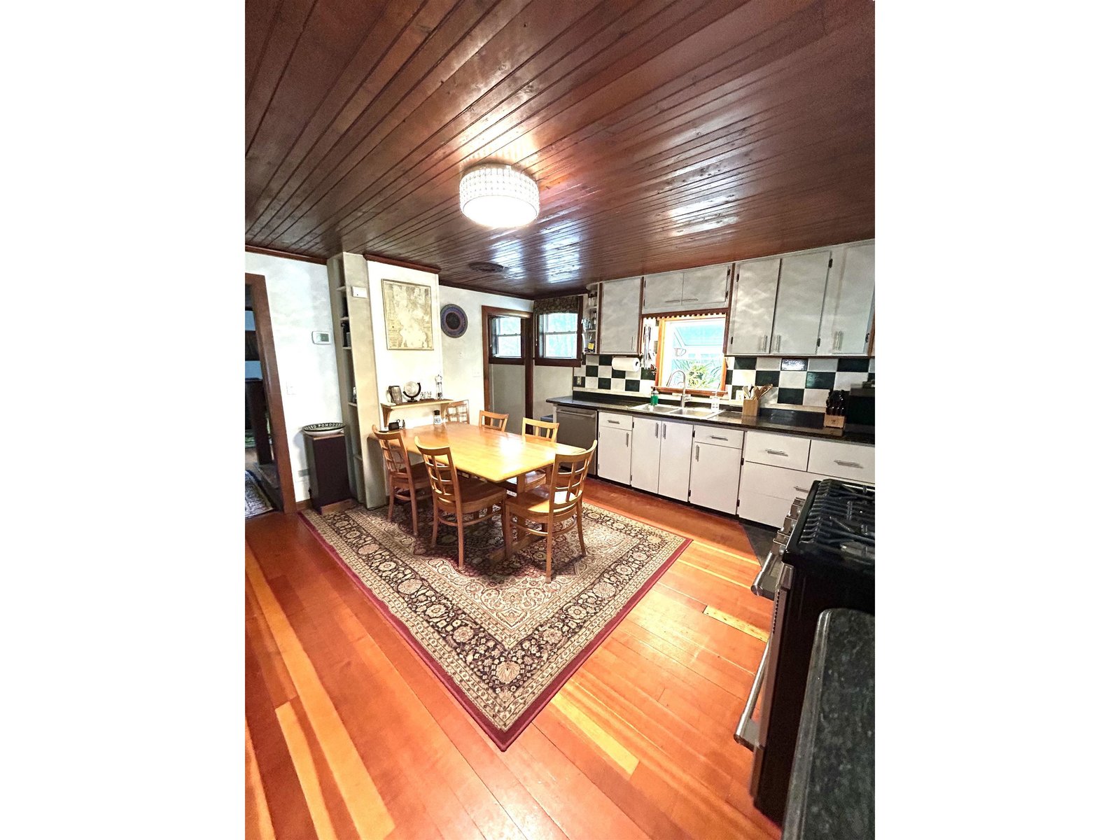 112 East Avenue