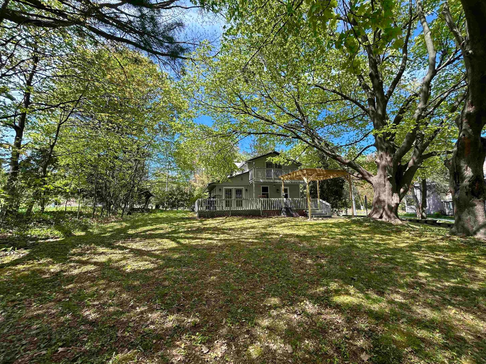 112 East Avenue
