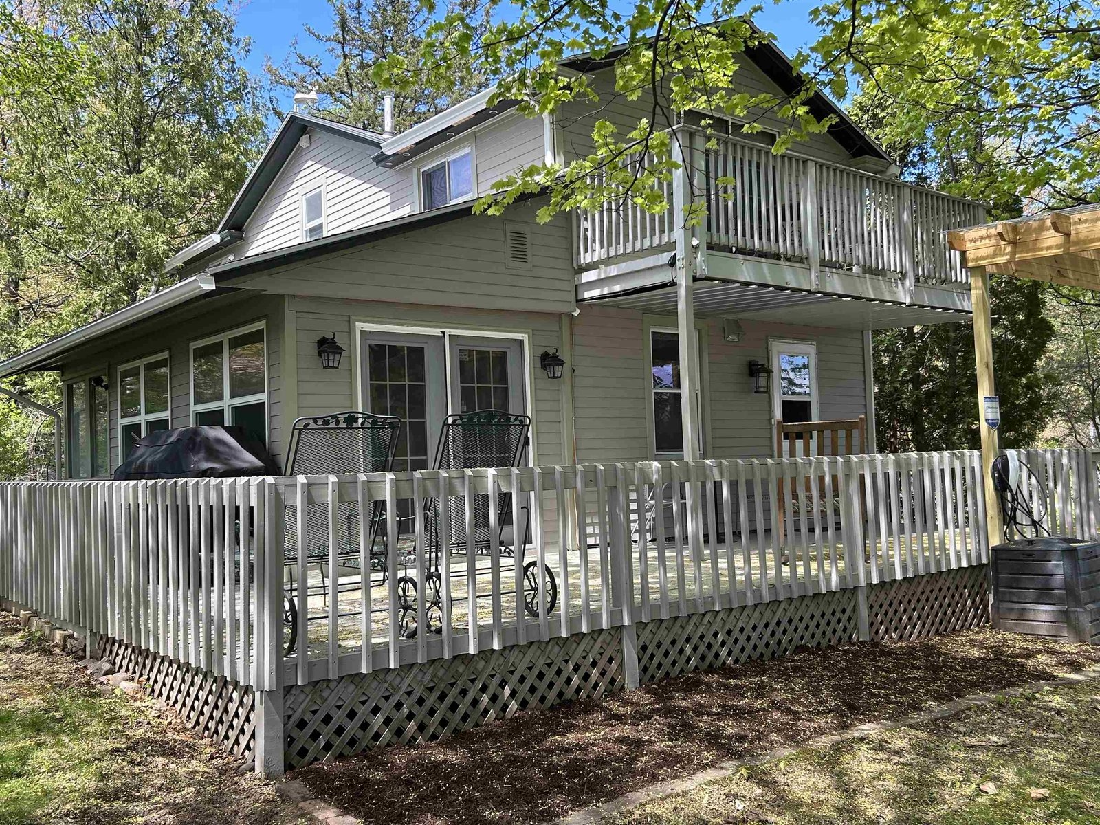 112 East Avenue