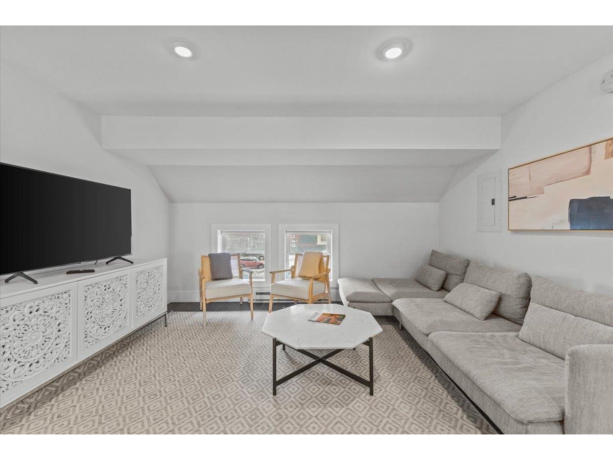 112 Main Street, Unit 8