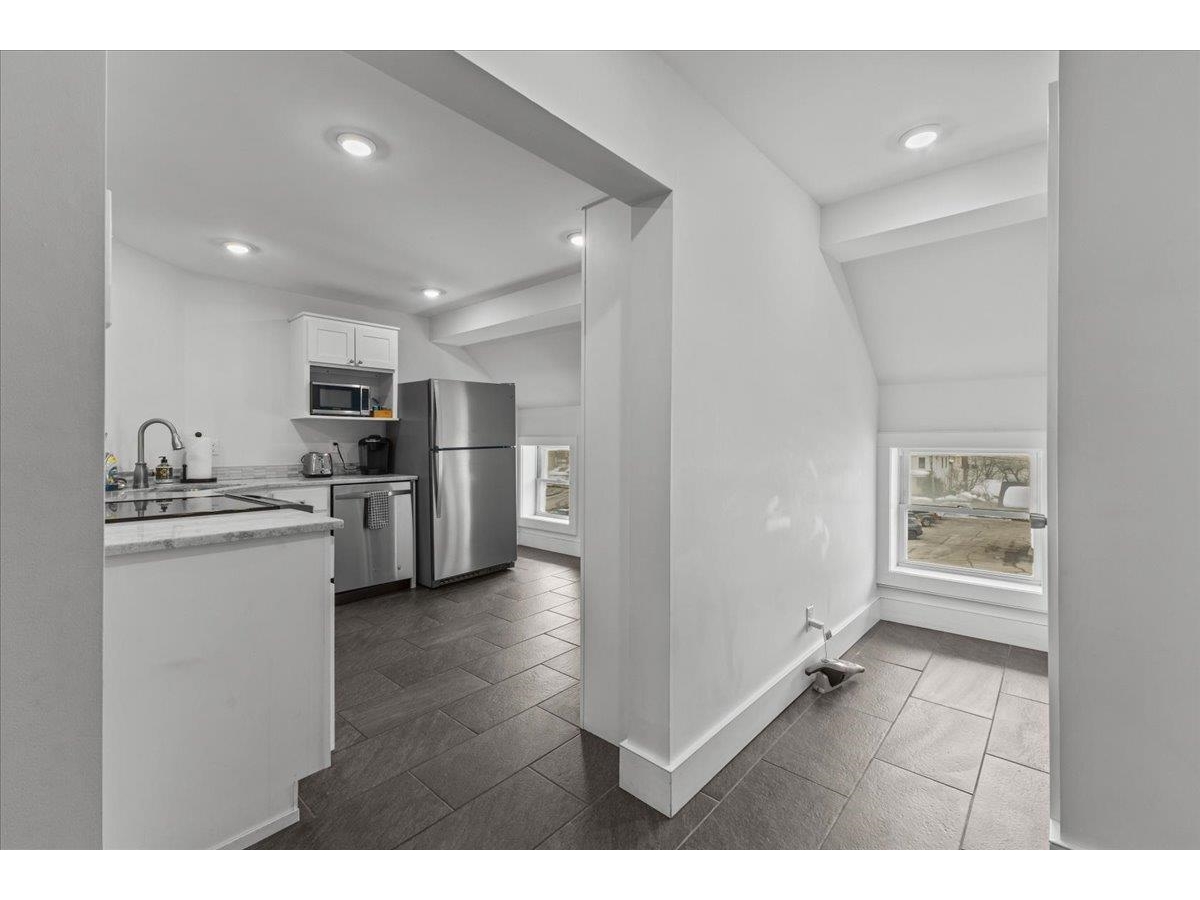 112 Main Street, Unit 8