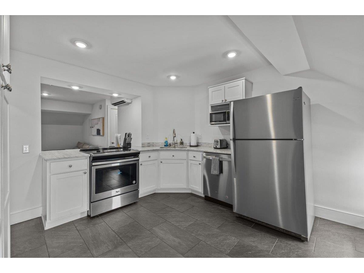 112 Main Street, Unit 8