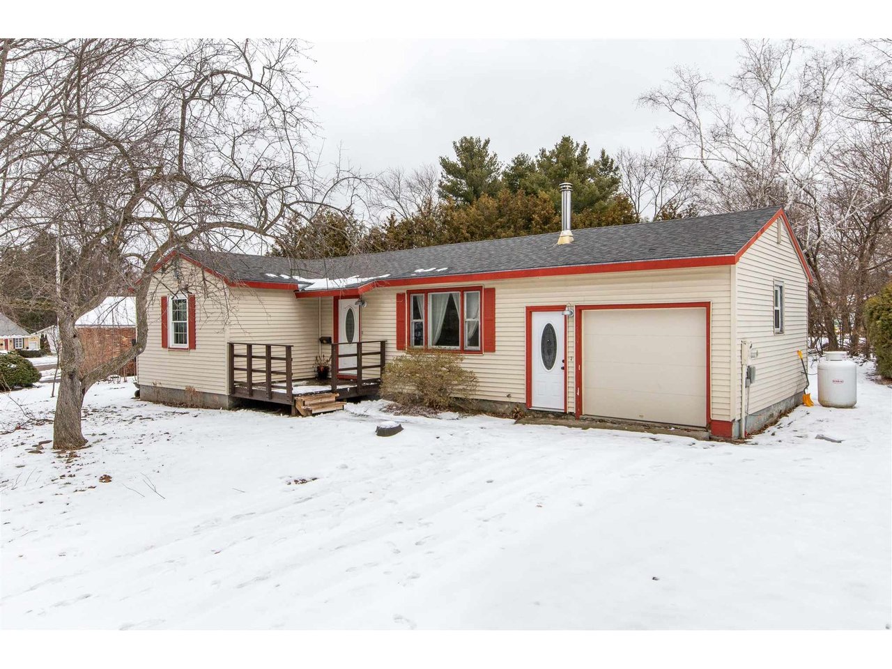 112 Southcrest Drive