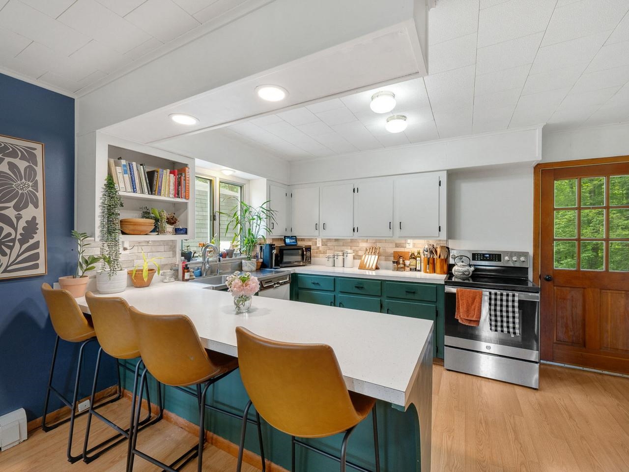 1128 Hardscrabble Road