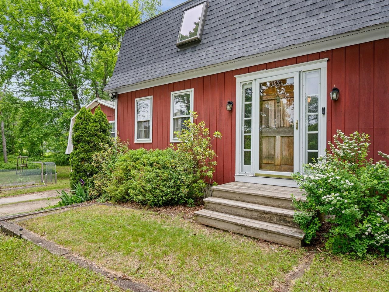 1128 Hardscrabble Road