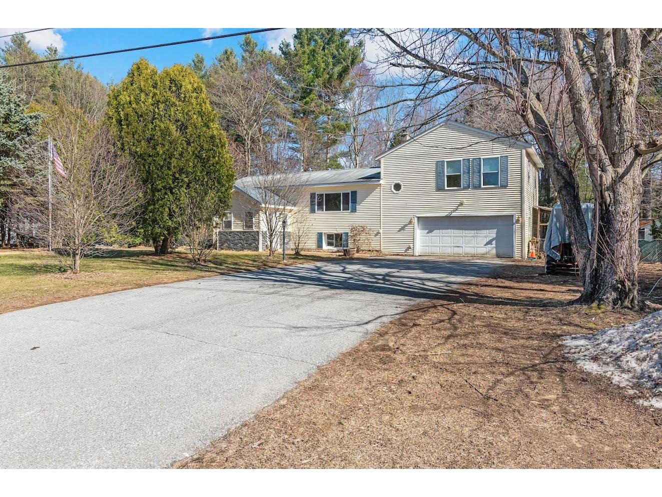 113 Woodcrest Circle, Milton