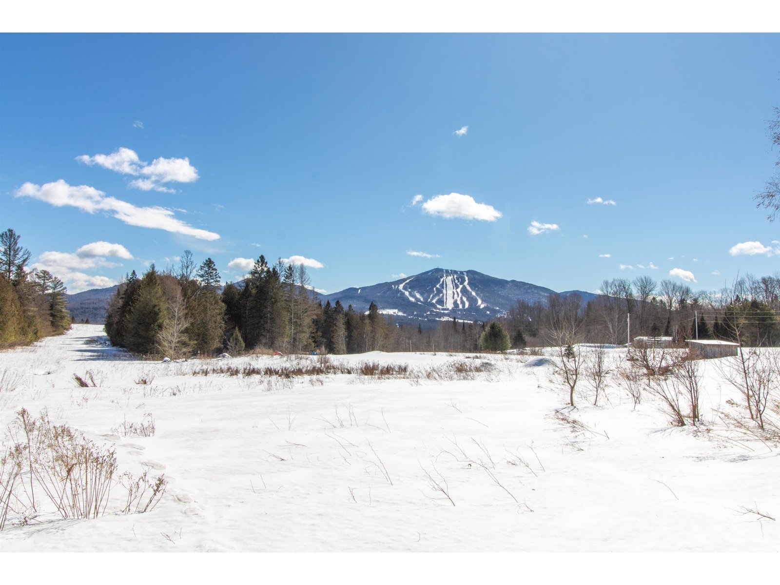 1130 Burke Green Road, Burke