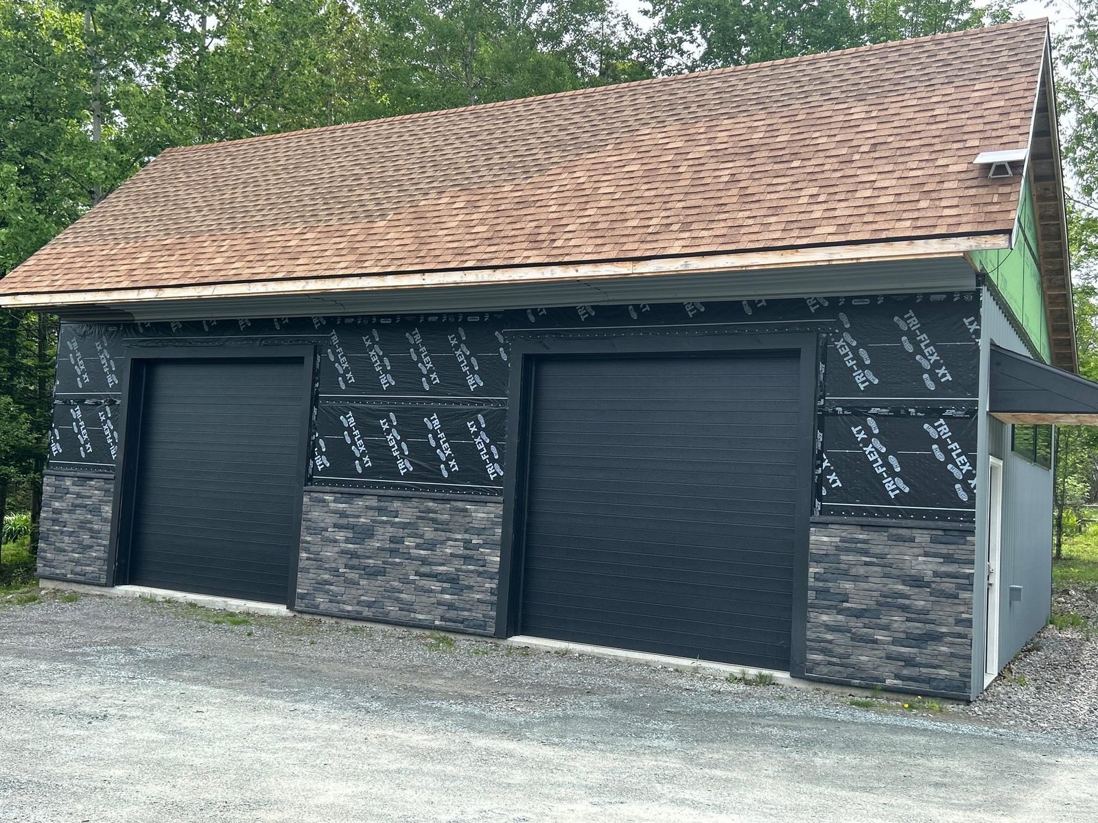 Work shop and 2 bay garage with 12 foot ceilings