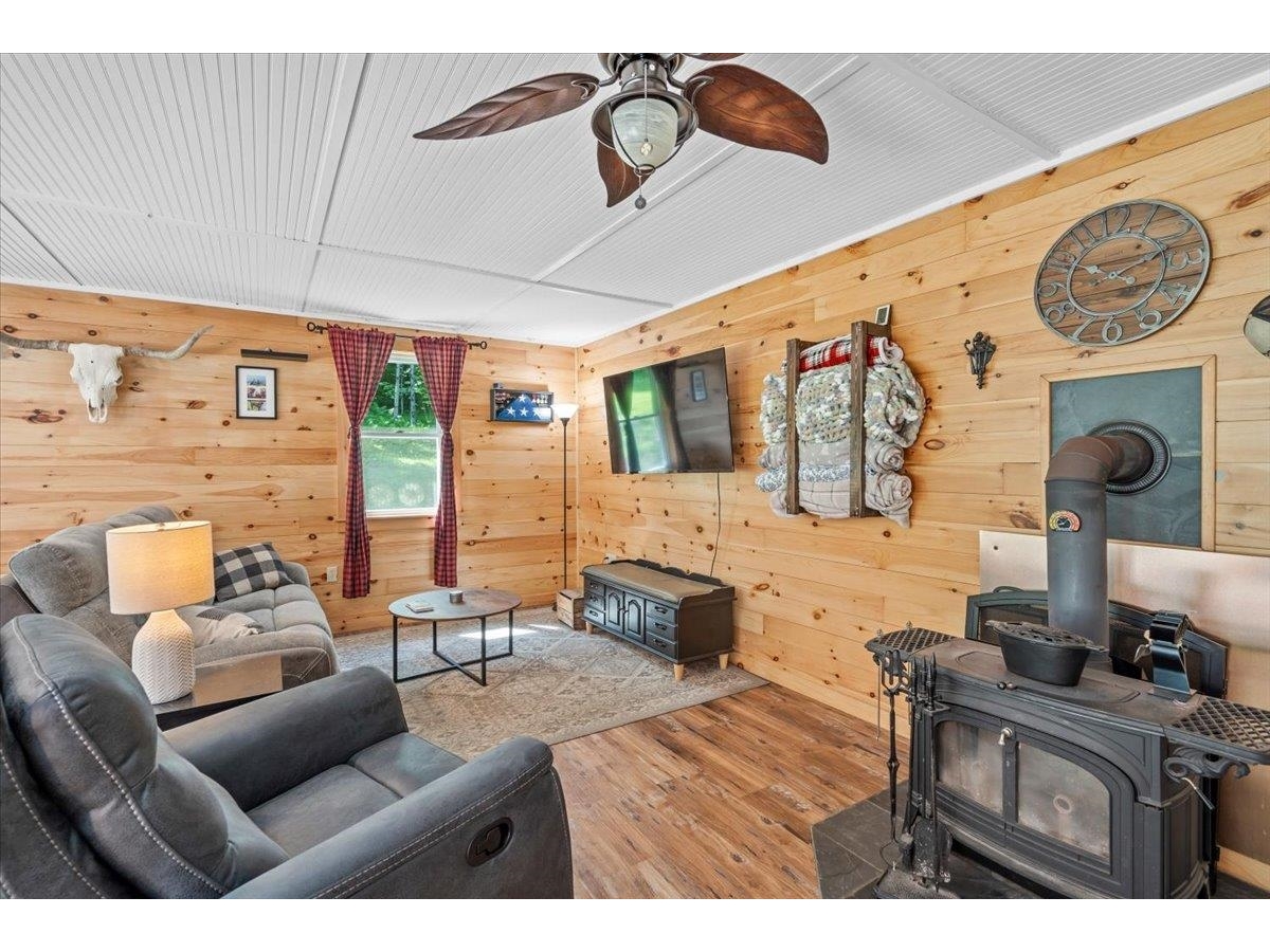 114 W Woodbury Road
