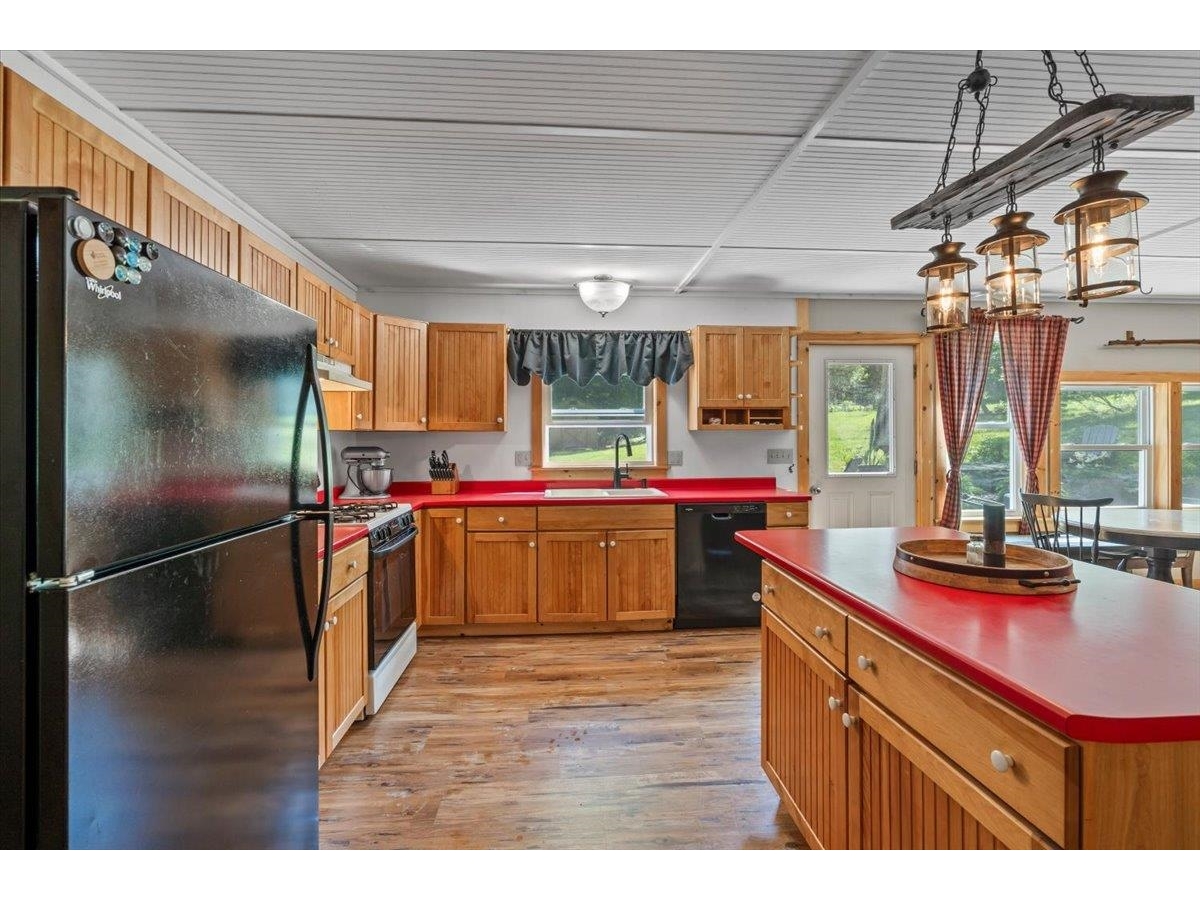 114 W Woodbury Road