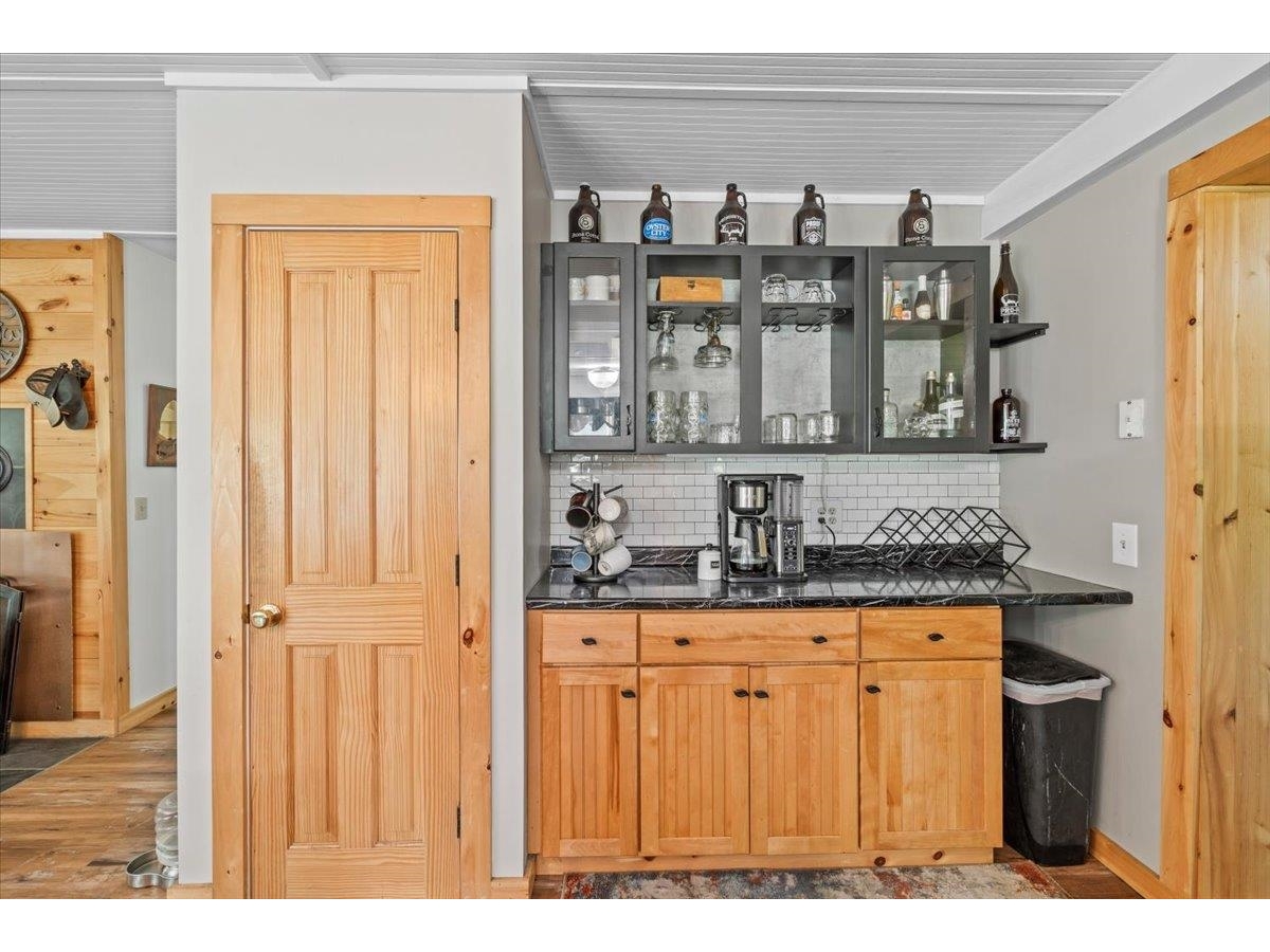 114 W Woodbury Road