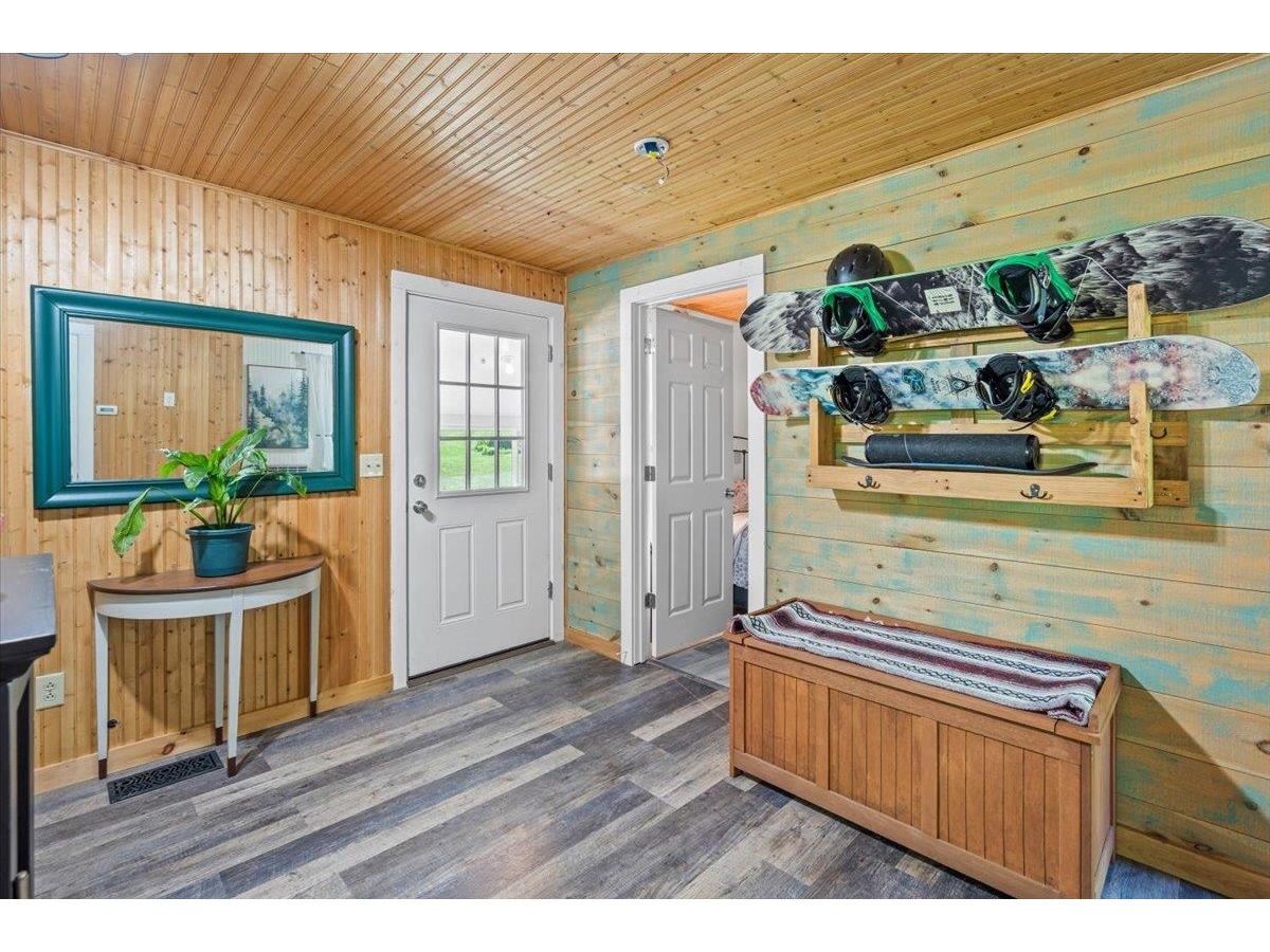 114 W Woodbury Road