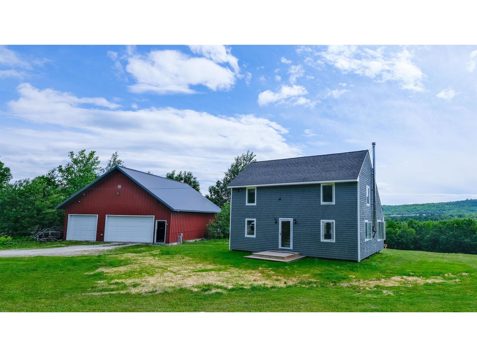 1141 South Hill Road, Ludlow