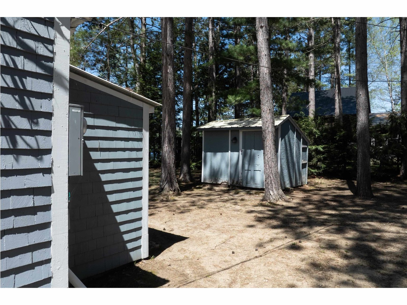 1143 Lakeshore Drive