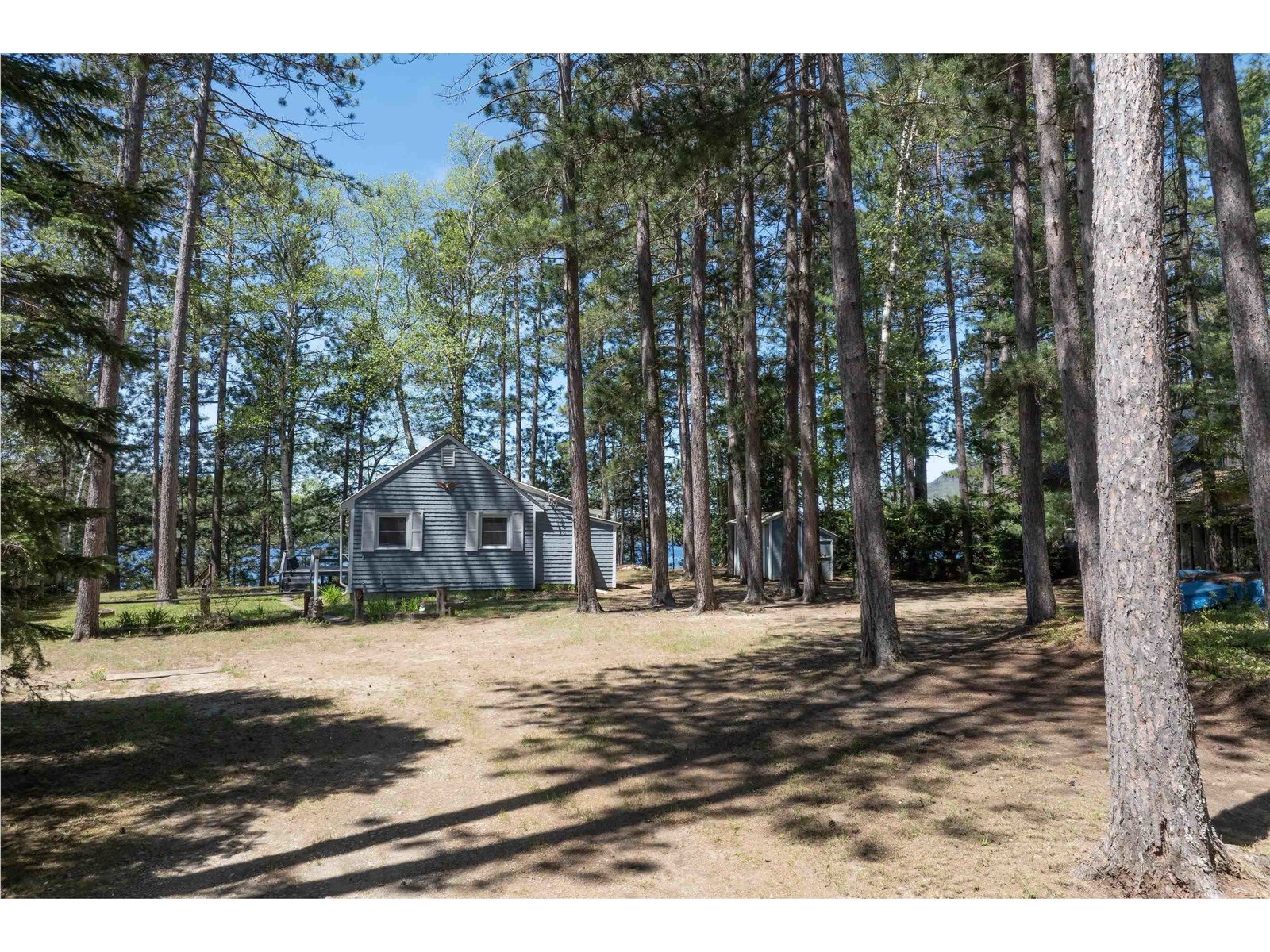 1143 Lakeshore Drive