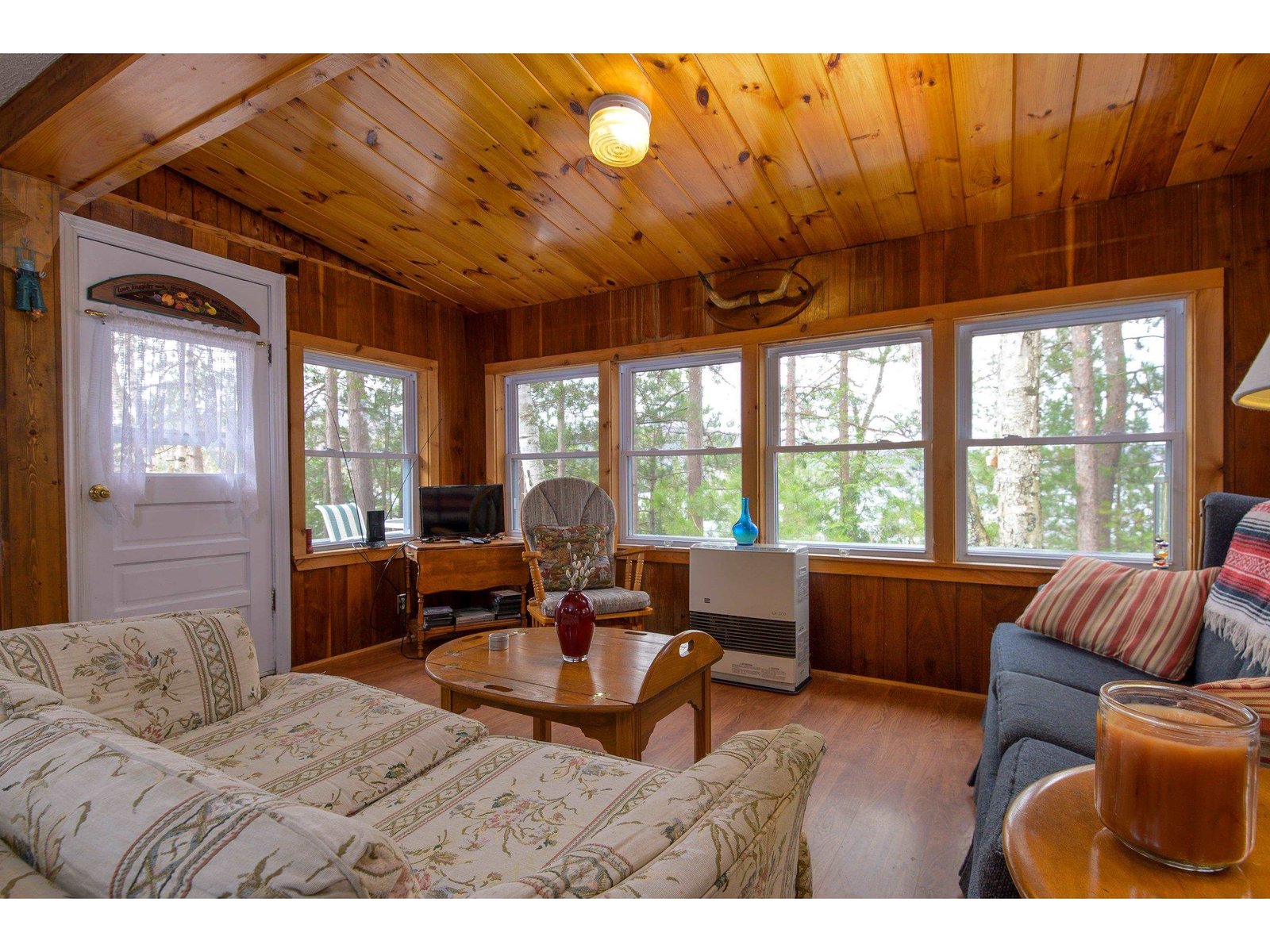 1143 Lakeshore Drive