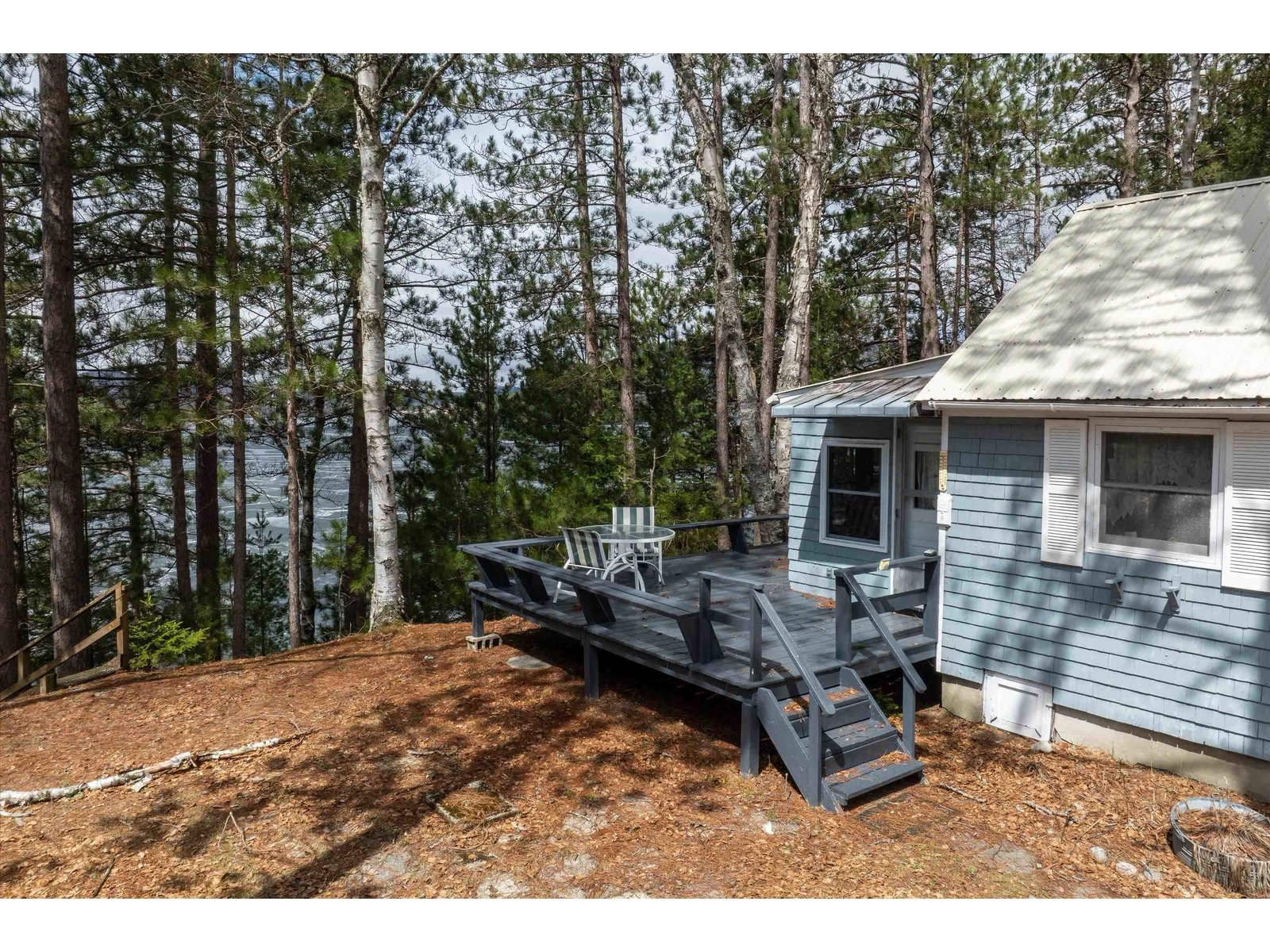 1143 Lakeshore Drive