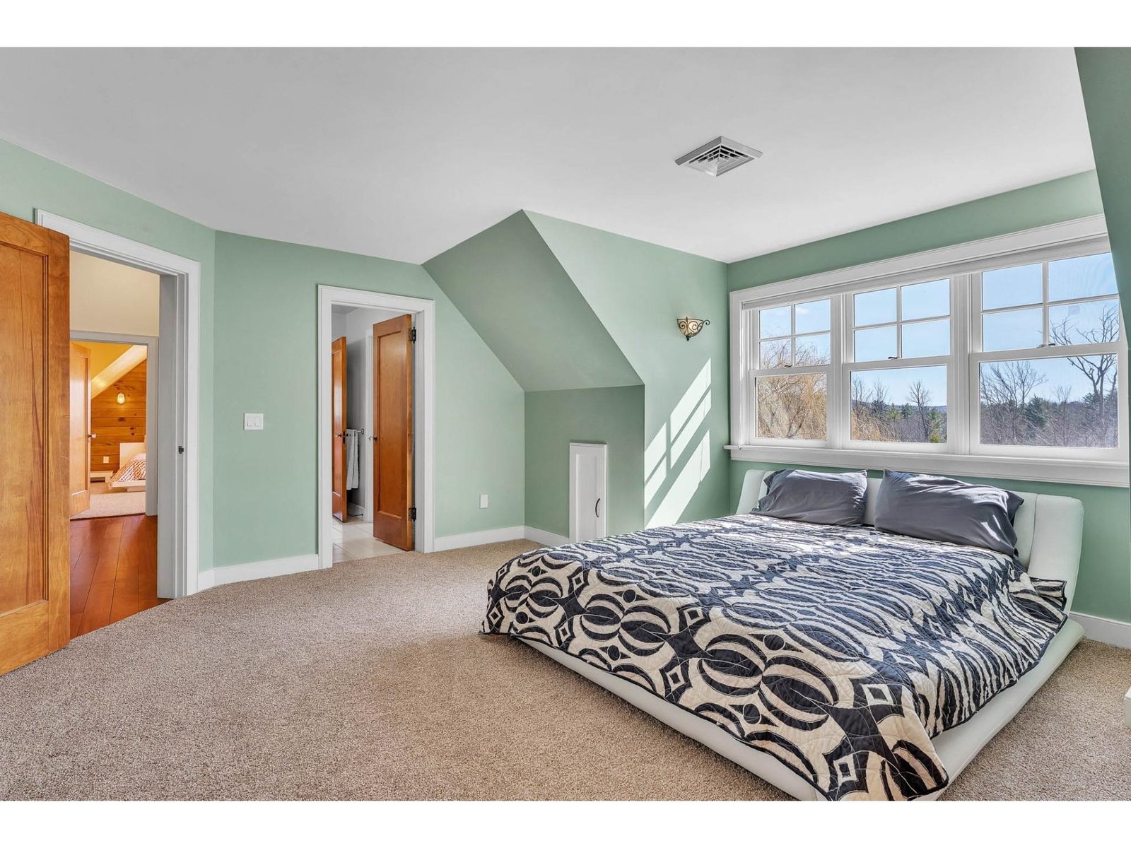 1147 Oak Hill Road