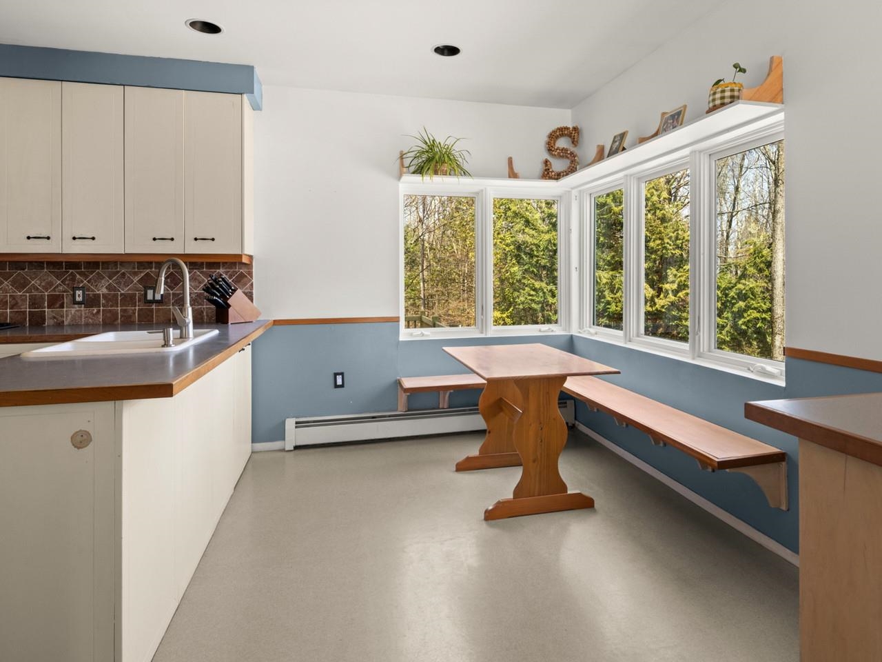 Dining & Breakfast Area