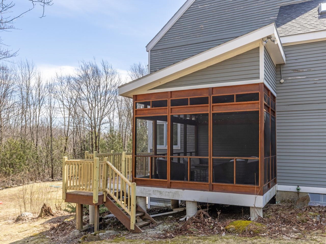 Screened Porch & Deck