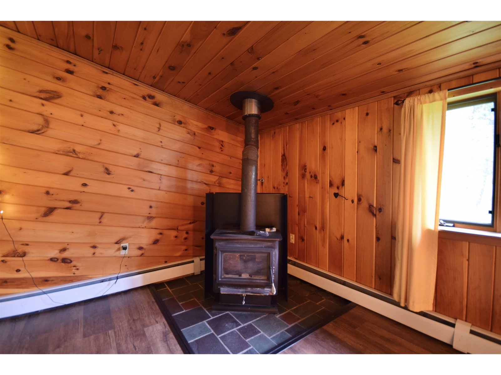 Wood burning stove