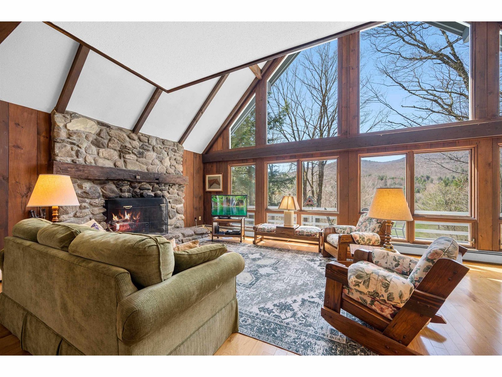 115 Spruce Hollow