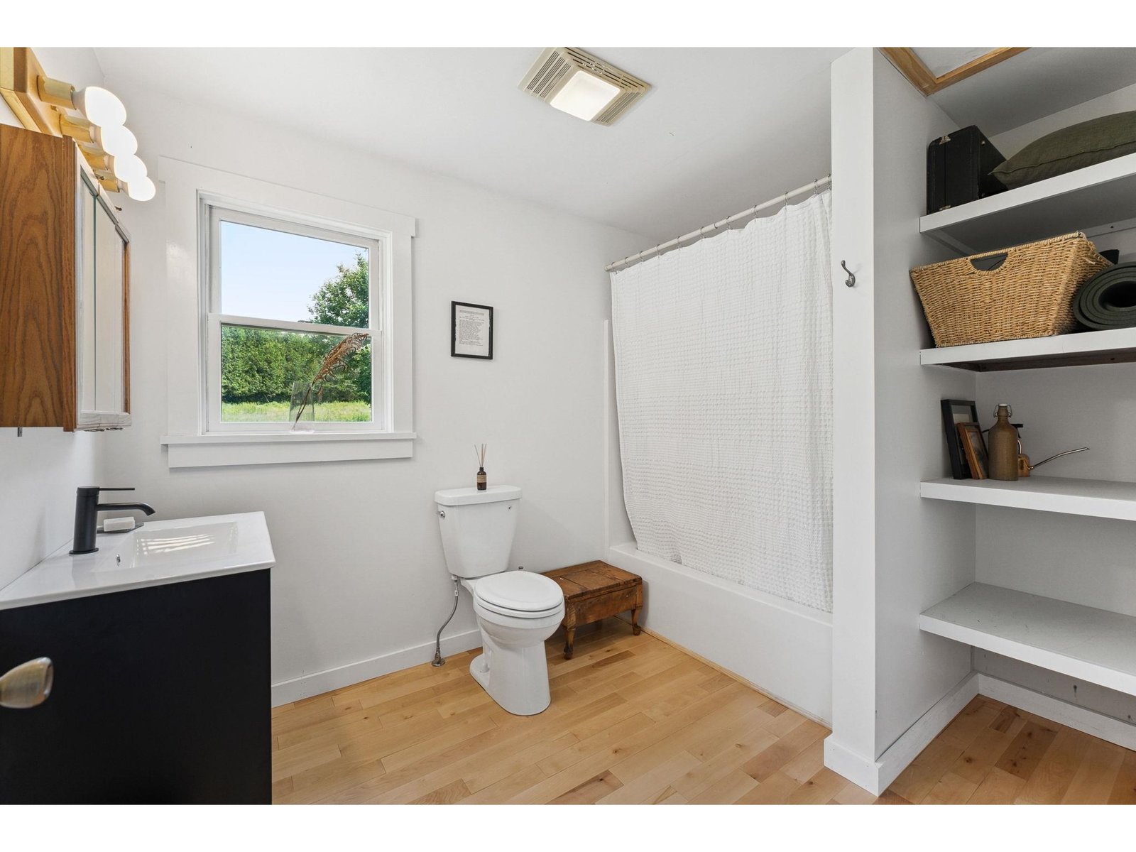 1st floor full bath