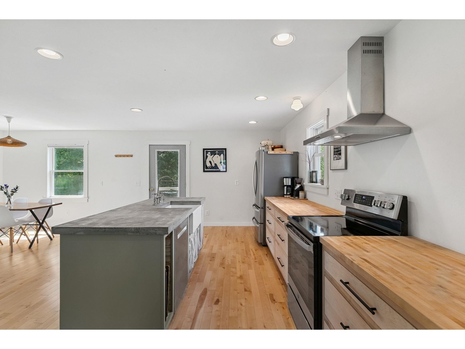 1152 Hopkins Hill Road
