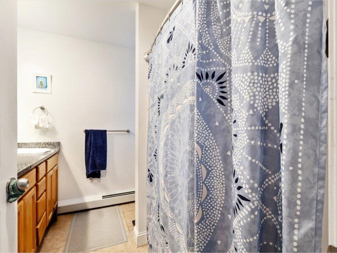 116 Malletts Bay Avenue, Unit 101