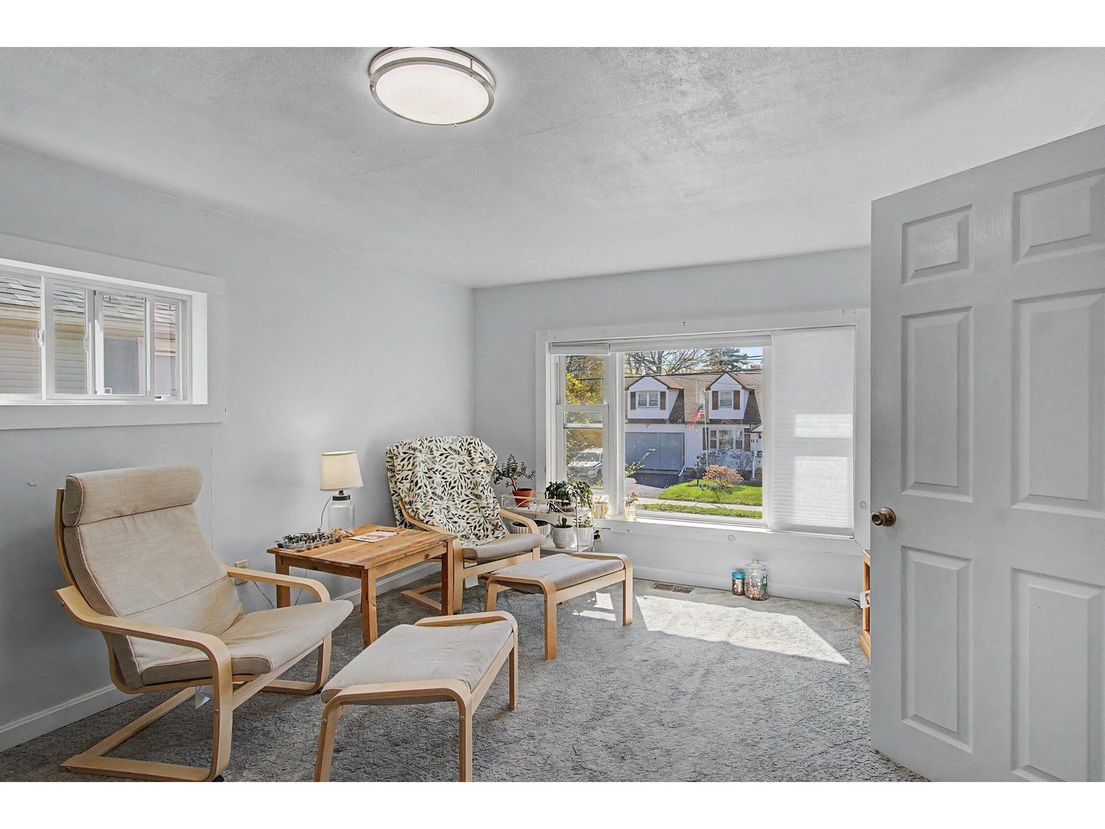116 Woodbury Road