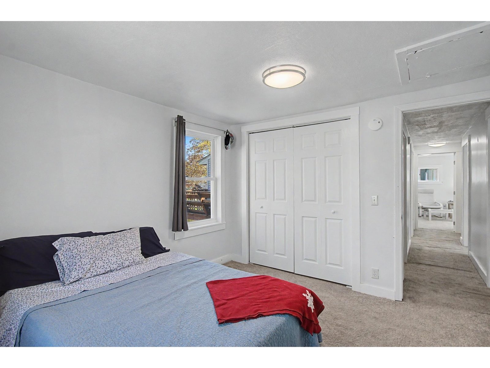 116 Woodbury Road