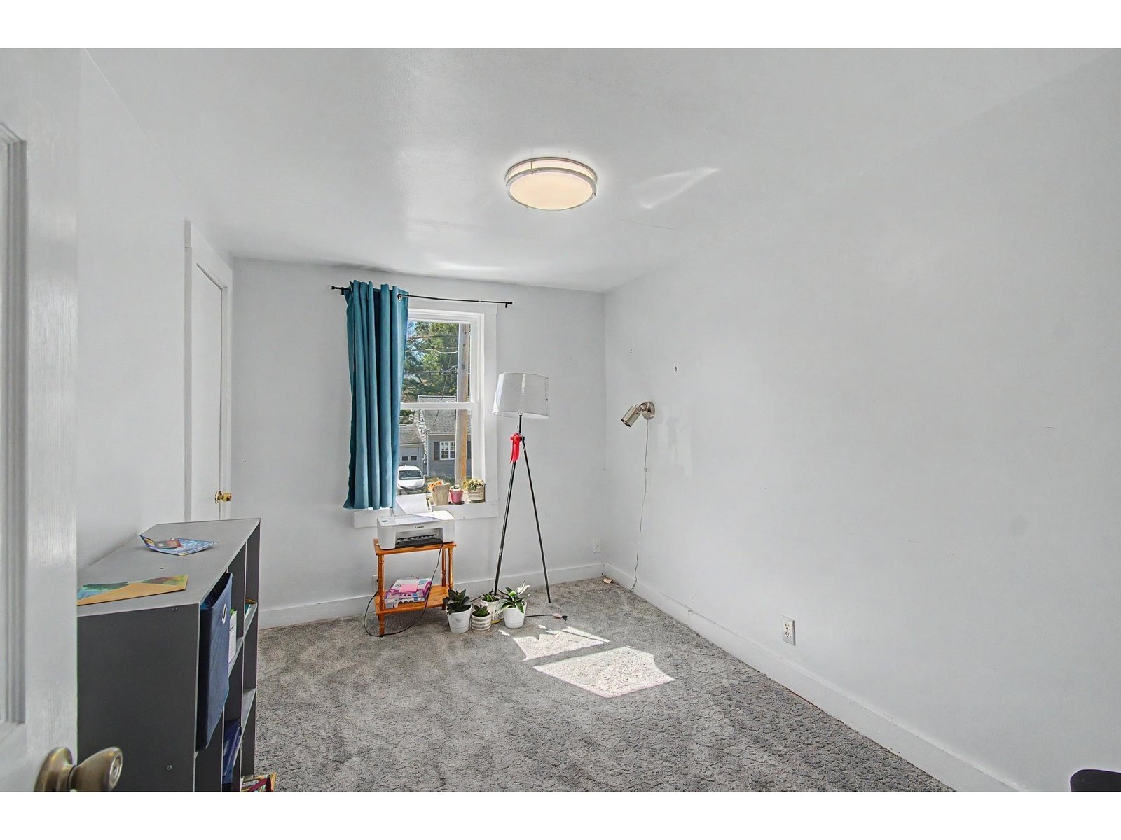 116 Woodbury Road