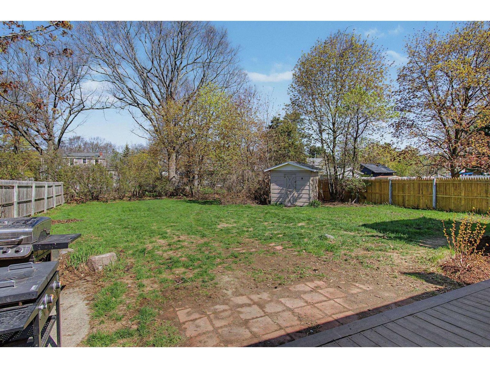 116 Woodbury Road