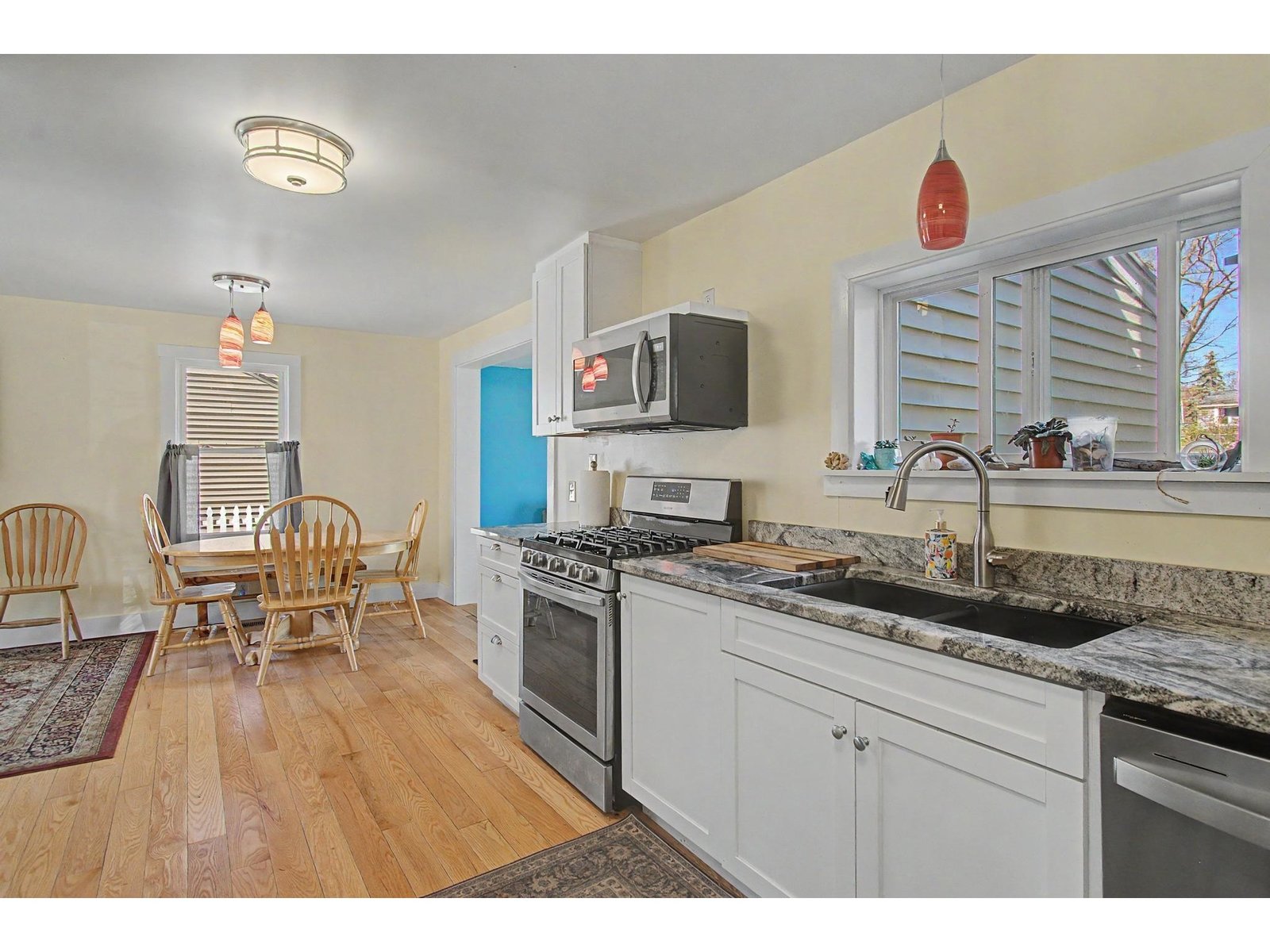 116 Woodbury Road