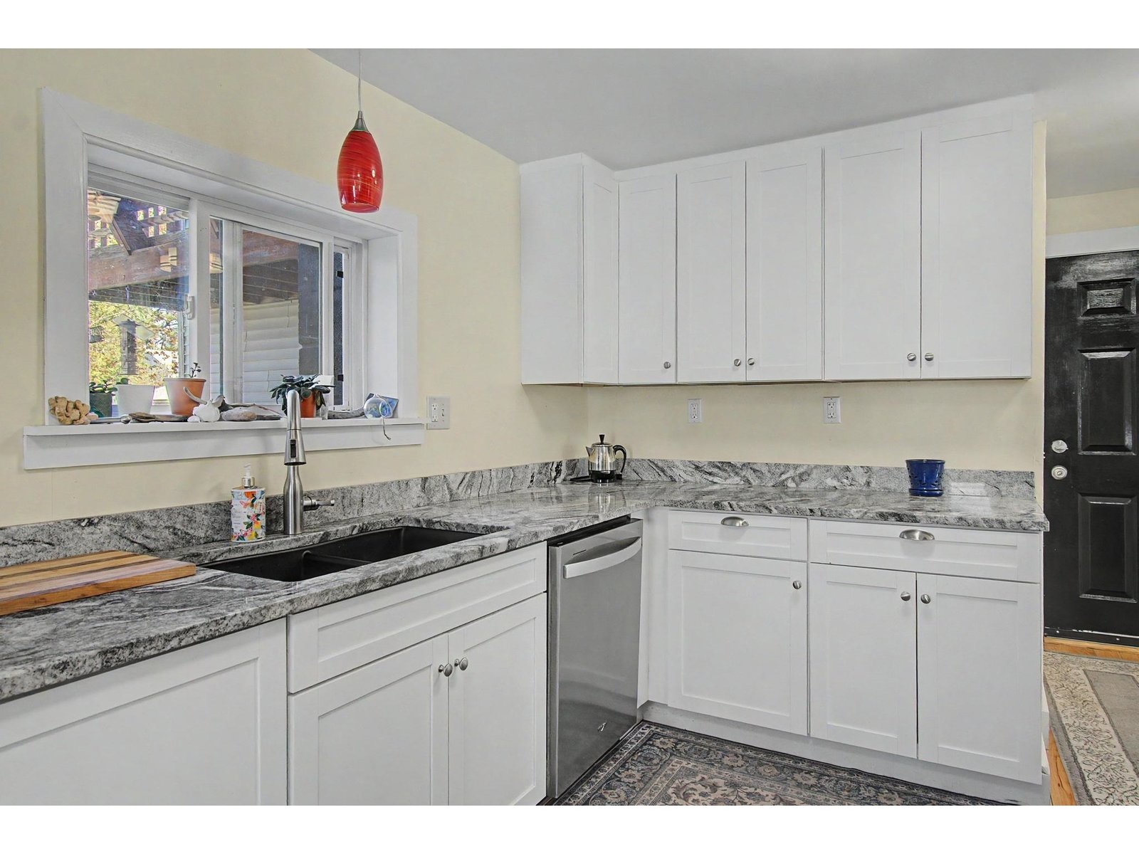 116 Woodbury Road
