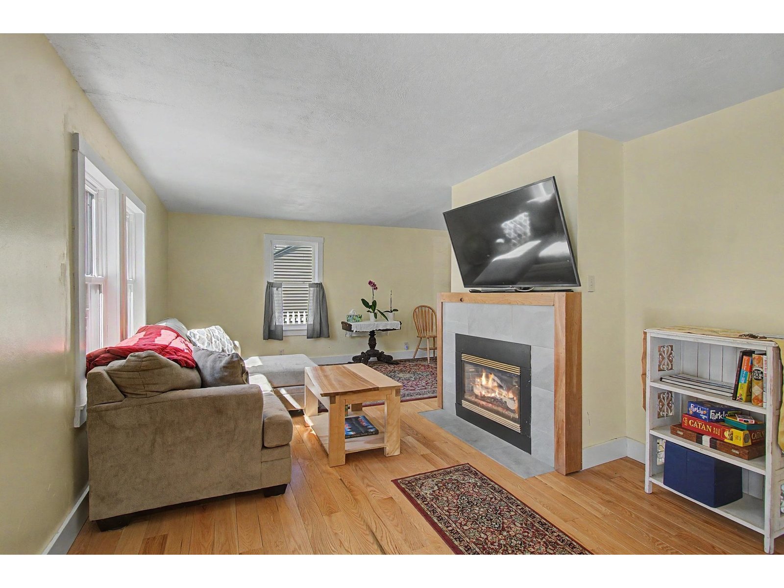116 Woodbury Road