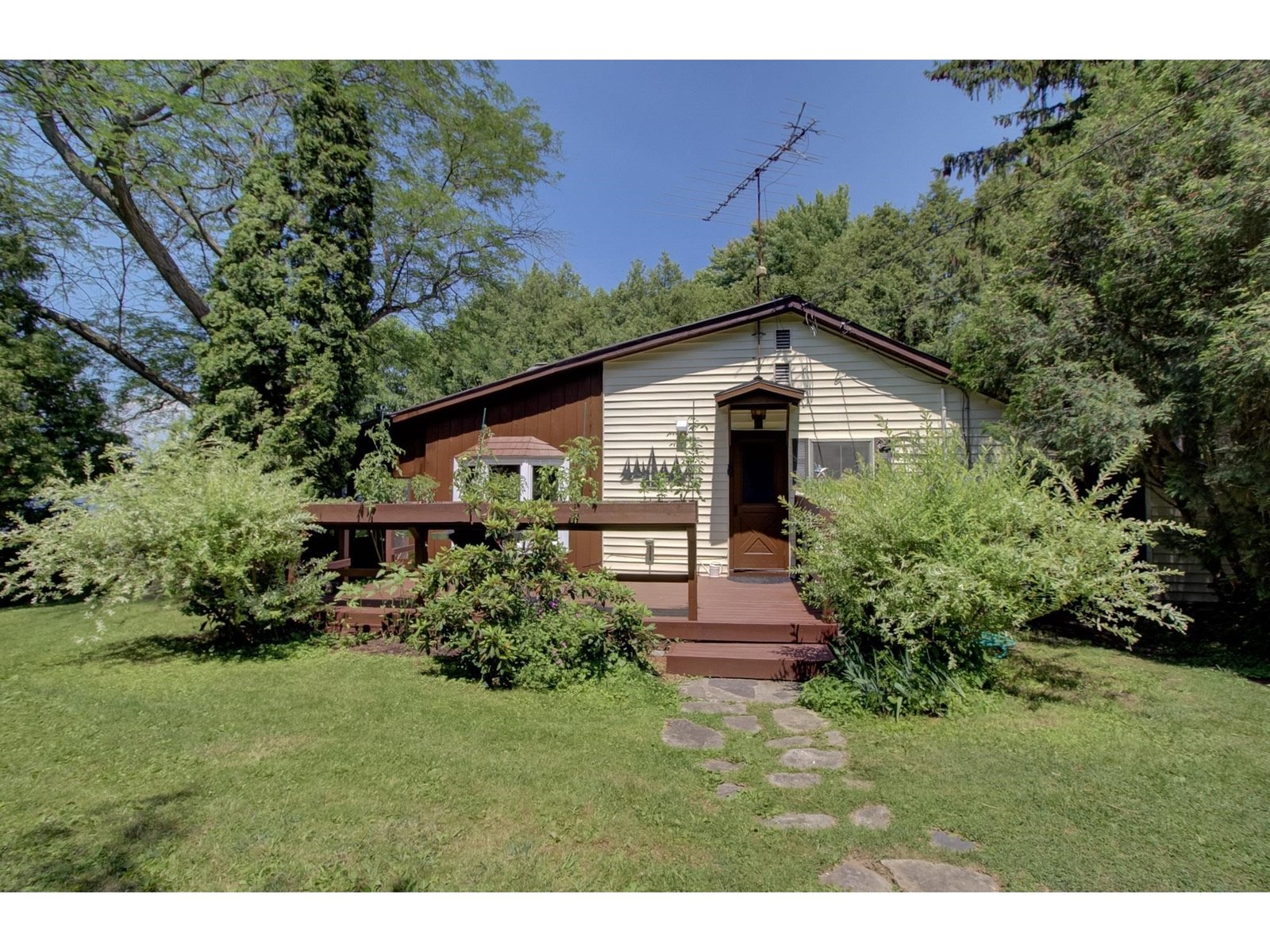 1160 Blockhouse Point Road