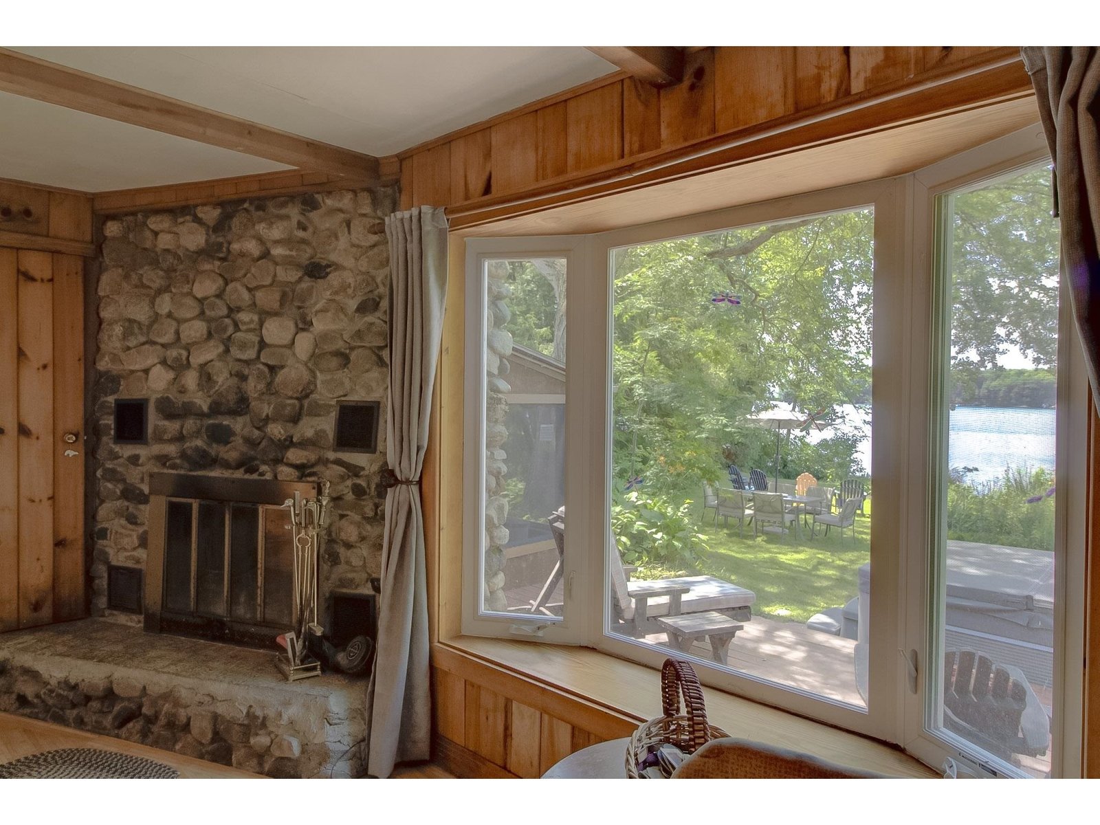 1160 Blockhouse Point Road